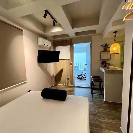 Unique Studio With Balcony Near Old Town Apartamento