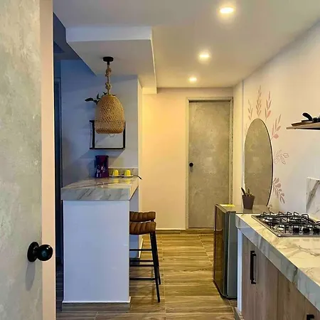 Apartment Unique Studio With Balcony Near Old Town *